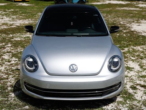 Used 2013 Volkswagen Beetle 2.0T FWD image 21
