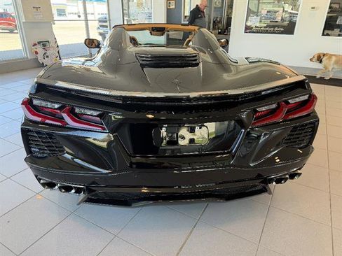 Used 2024 Chevrolet Corvette Stingray Premium Conv w/ Z51 Performance Package RWD image 12