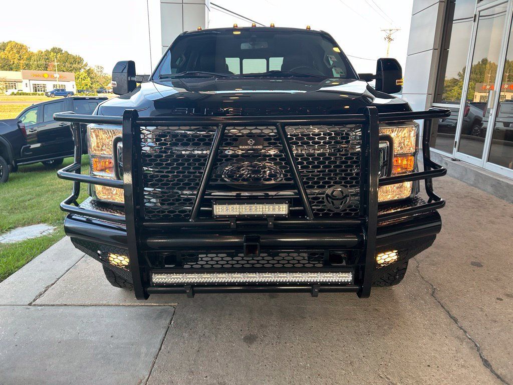 Used 2021 Ford F250 Lariat w/ FX4 Off-Road Package AWD/4WD image 3