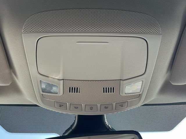 Used 2023 Ford Edge Titanium AWD/4WD image 39