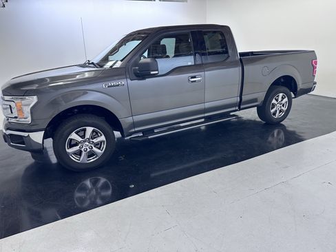 Used 2018 Ford F150 XLT w/ Equipment Group 301A Mid RWD image 11