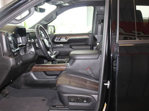 Used 2025 Chevrolet Silverado 1500 High Country w/ Midnight Edition AWD/4WD image 48