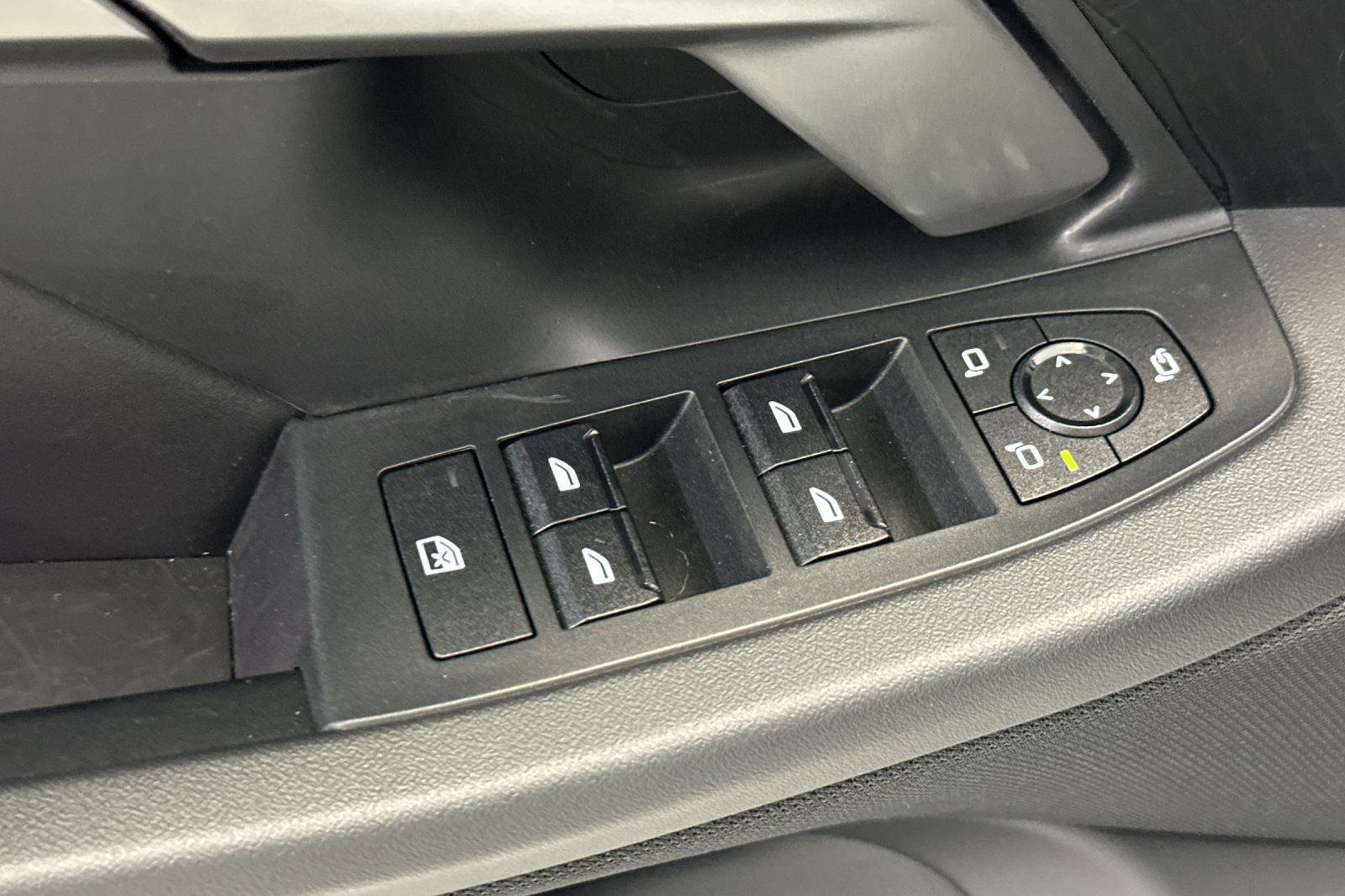 Certified 2024 BMW 530i w/ Convenience Package RWD image 13