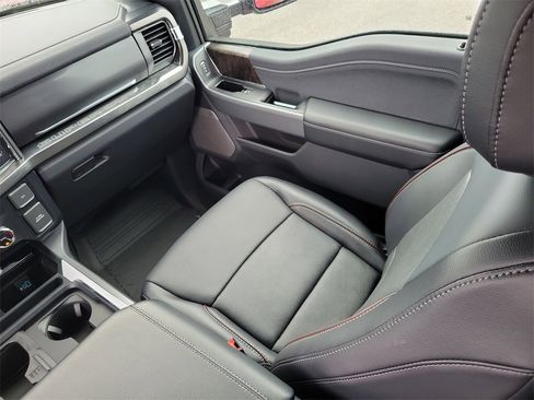 Certified 2024 Ford F250 Lariat w/ Sport Appearance Package image 18