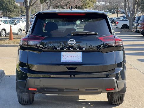 Certified 2025 Nissan Rogue S image 5