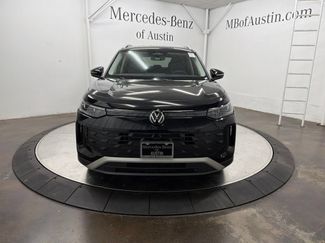 Used 2025 Volkswagen Tiguan SE FWD video 2