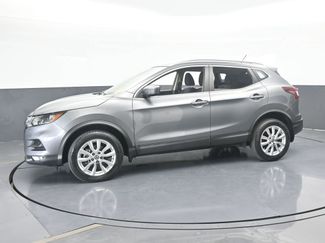 Used 2021 Nissan Rogue Sport SV video 2