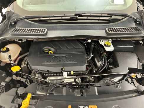 Used 2018 Ford Escape SE w/ Ford Safe & Smart Package image 11