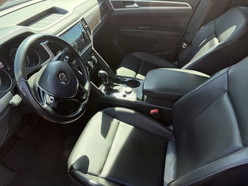 Used 2018 Volkswagen Atlas SEL AWD/4WD image 7