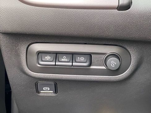 Used 2022 GMC Terrain AT4 w/ Infotainment Package II image 12