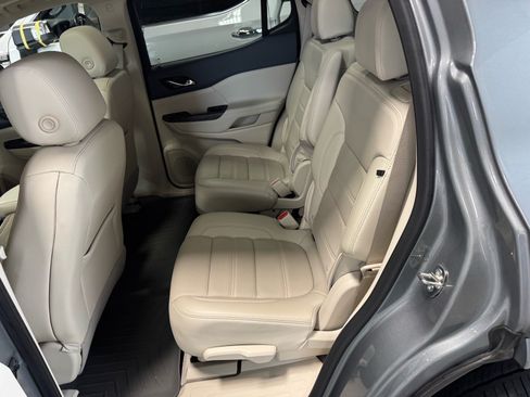 Used 2023 GMC Acadia Denali w/ Denali Ultimate Package AWD/4WD image 18