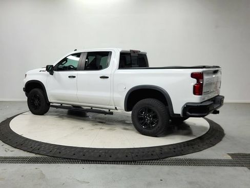 Used 2022 Chevrolet Silverado 1500 ZR2 w/ Technology Package AWD/4WD image 6