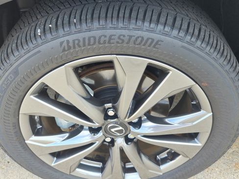 Used 2025 Lexus UX 300h AWD image 22