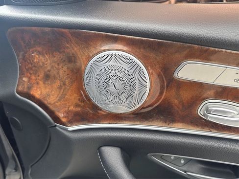 Used 2018 Mercedes-Benz E 300 image 31