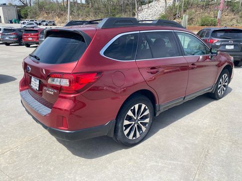 Used 2015 Subaru Outback 2.5i Limited AWD/4WD image 6