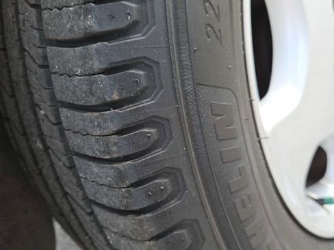 Used 2006 Toyota Highlander Limited w/ Leather Trim Pkg image 15