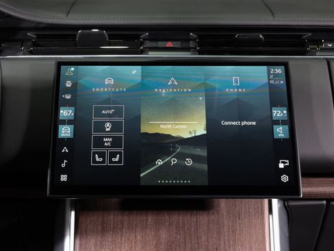 Used 2025 Land Rover Range Rover SE AWD/4WD image 32