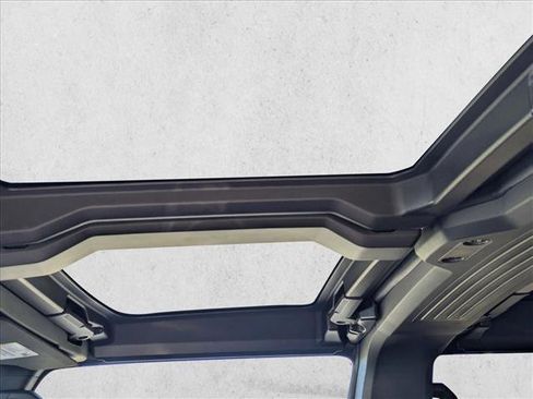 New 2026 GMC Hummer EV 2X image 15