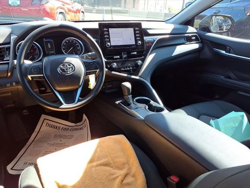 Used 2024 Toyota Camry LE image 5