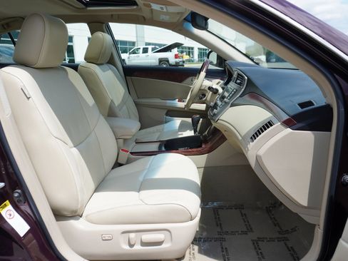 Used 2012 Toyota Avalon Limited FWD image 12