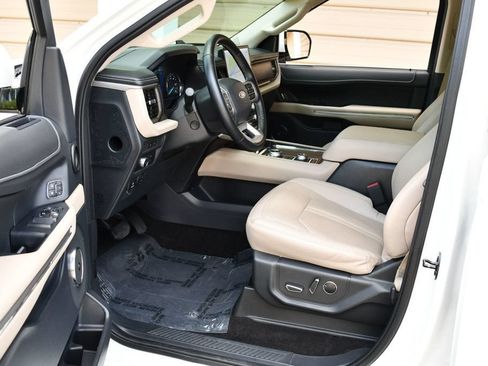 Used 2022 Ford Expedition Limited AWD/4WD image 44