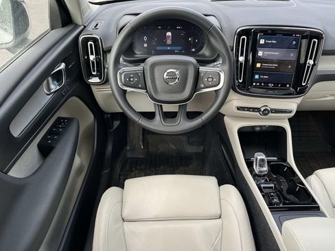 Used 2023 Volvo XC40 B5 Ultimate w/ Protection Package Premier image 14
