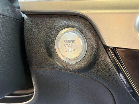 Used 2023 Kia Telluride LX FWD image 29
