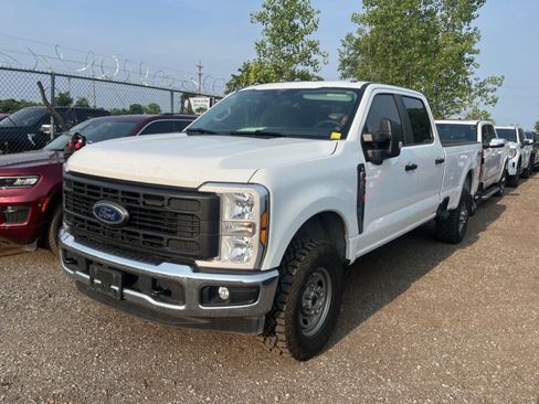 Used 2025 Ford F350 XL w/ 360-Degree Camera Package AWD/4WD image 2
