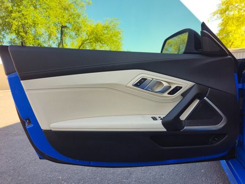 Used 2020 BMW Z4 sDrive30i w/ M Sport Package image 15