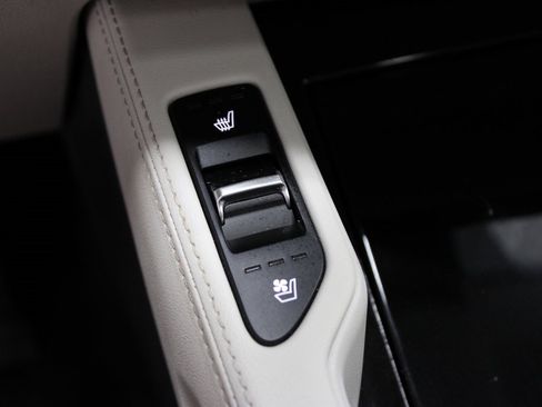 Used 2022 Kia Telluride EX w/ EX Premium Package image 5