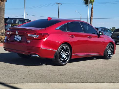 Used 2021 Honda Accord Touring image 4