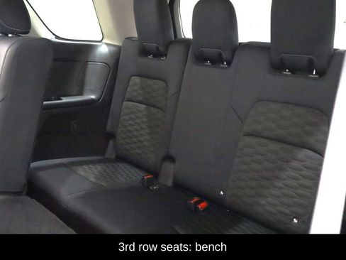 Used 2024 Nissan Pathfinder SV image 13