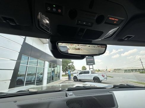 New 2025 GMC Hummer EV 2X image 21