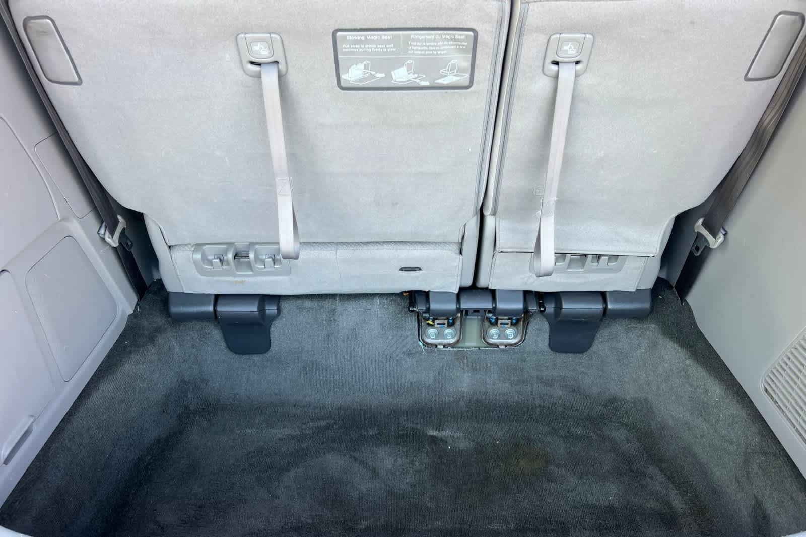 Used 2016 Honda Odyssey SE image 18