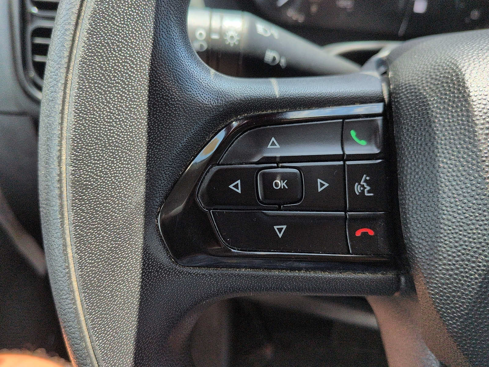 Used 2024 RAM ProMaster 2500 w/ Convenience Group FWD image 16