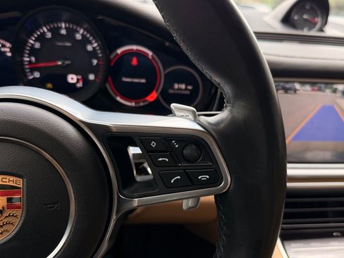 Used 2018 Porsche Panamera image 48