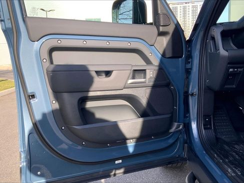 New 2026 Land Rover Defender 110 S image 10