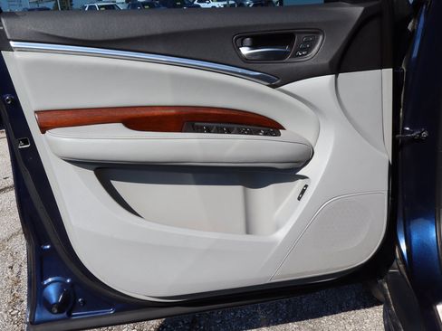 Used 2017 Acura MDX SH-AWD w/ Advance Package image 16