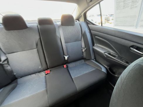 Used 2025 Nissan Versa SV FWD image 35
