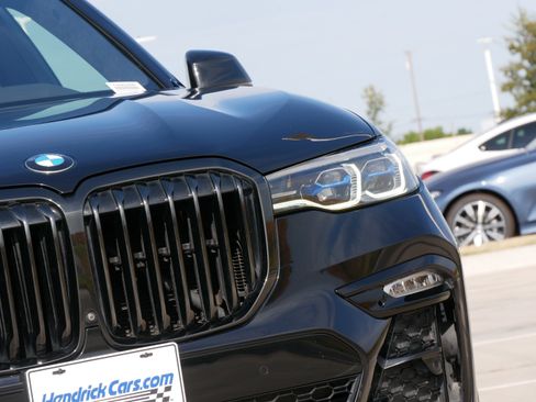 Used 2022 BMW X7 M50i AWD/4WD image 10