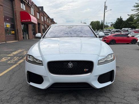 Used 2016 Jaguar XF S RWD image 2