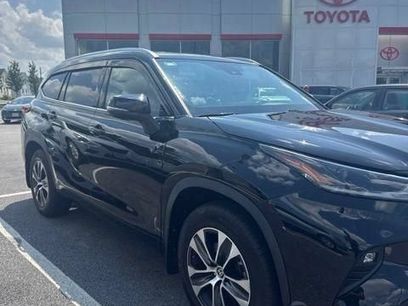 Used 2021 Toyota Highlander XLE