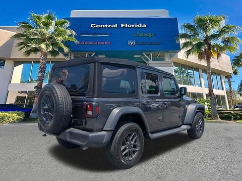 Used 2024 Jeep Wrangler Unlimited Sport AWD/4WD image 5