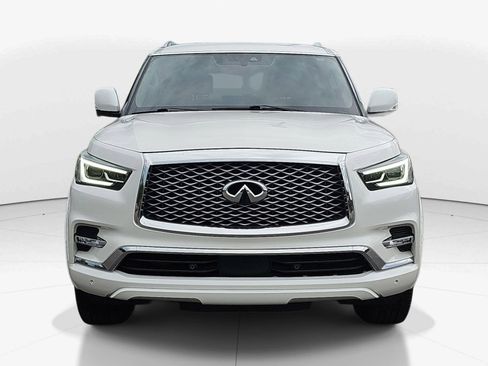 Used 2022 INFINITI QX80 Luxe w/ All-Season Package AWD/4WD image 9