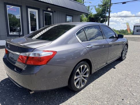 Used 2015 Honda Accord Sport image 7