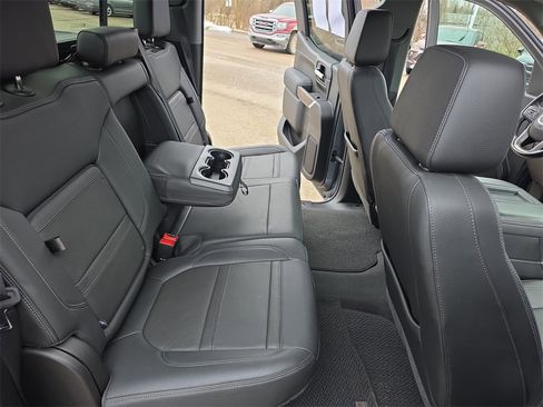 Used 2022 GMC Sierra 1500 Denali w/ Denali Premium Package image 11