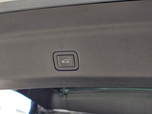 New 2026 GMC Yukon Denali w/ Denali Reserve Package image 7