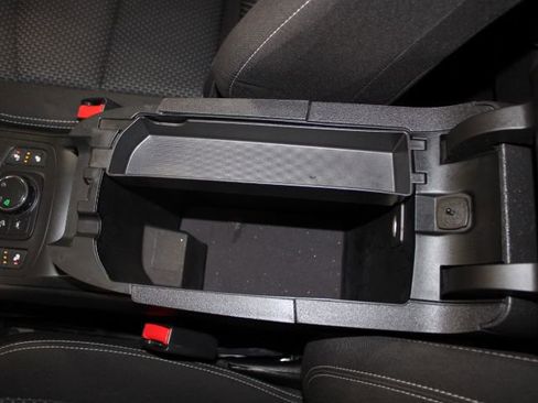 Used 2022 GMC Terrain SLE w/ Driver Convenience Package image 33