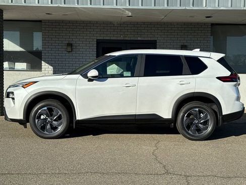 New 2026 Nissan Rogue SV image 7