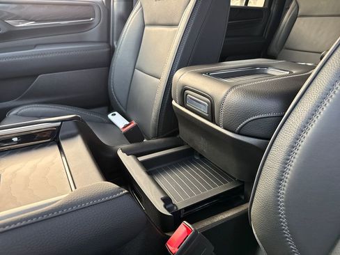 Certified 2023 GMC Yukon XL Denali w/ Denali Reserve Package image 39